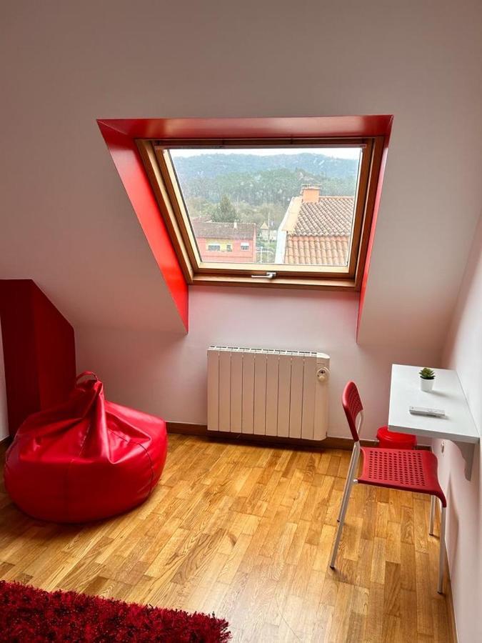 Acogedor Apartamento Atico En El Centro De O Porriño Extérieur photo